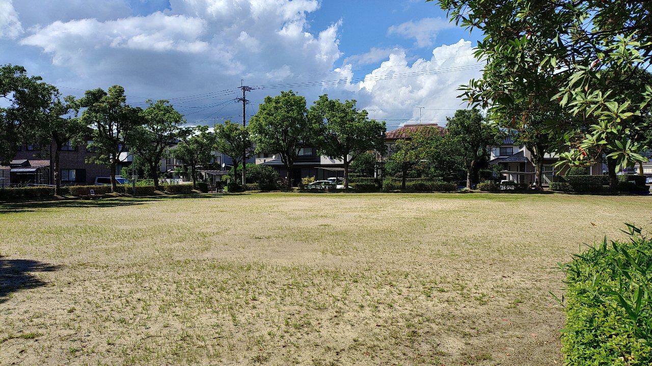 筑紫駅前通二号公園