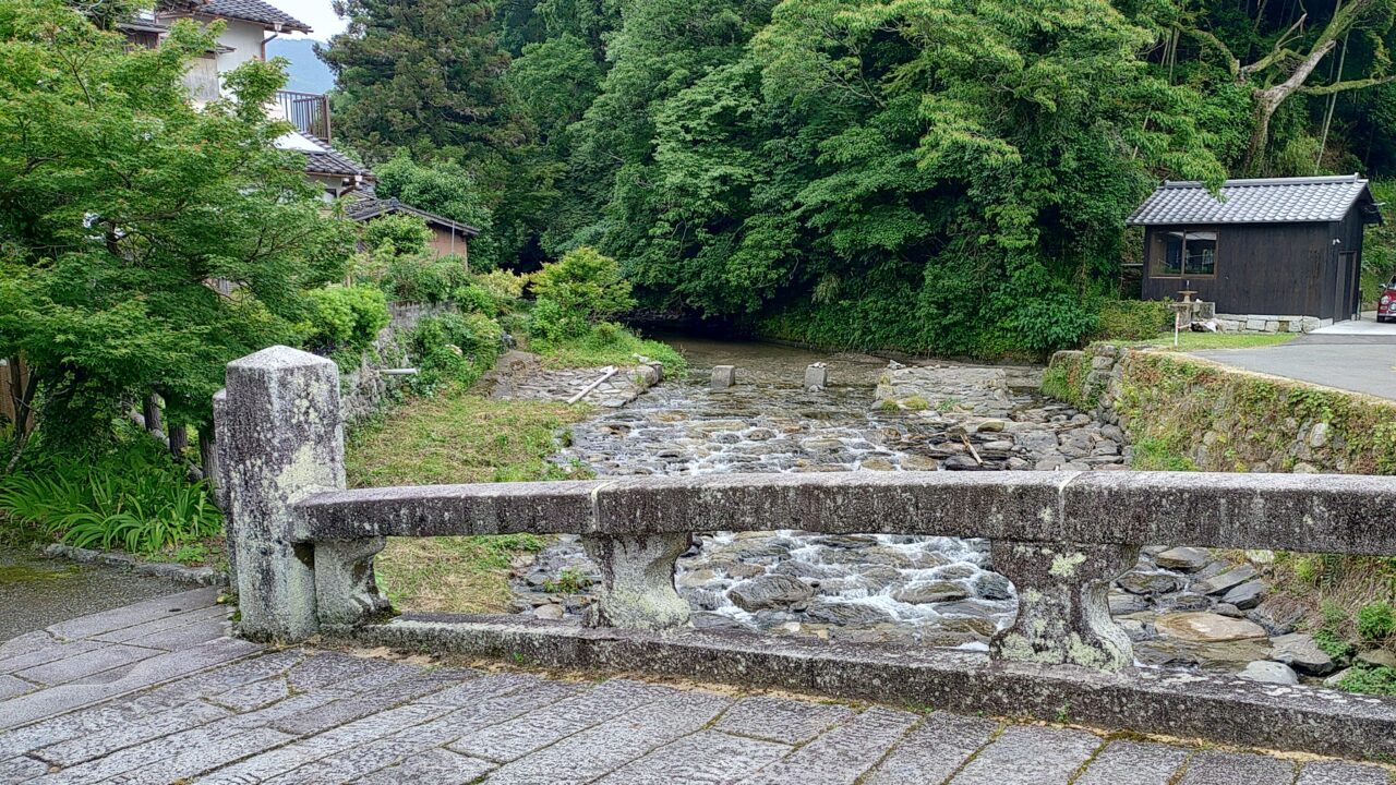 秋月の眼鏡橋