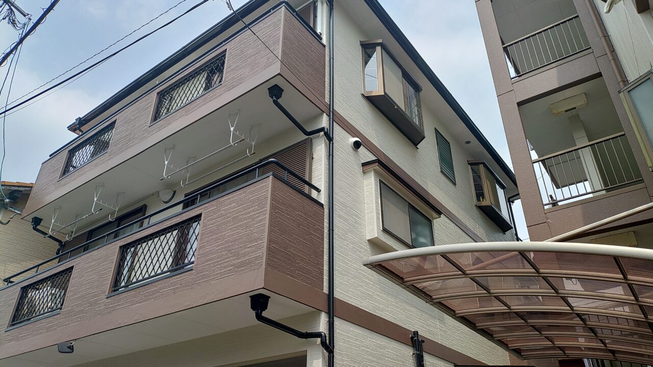 Be-place五条駅前の建物