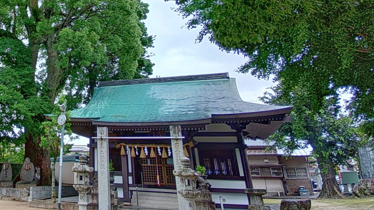 王城神社の拝殿
