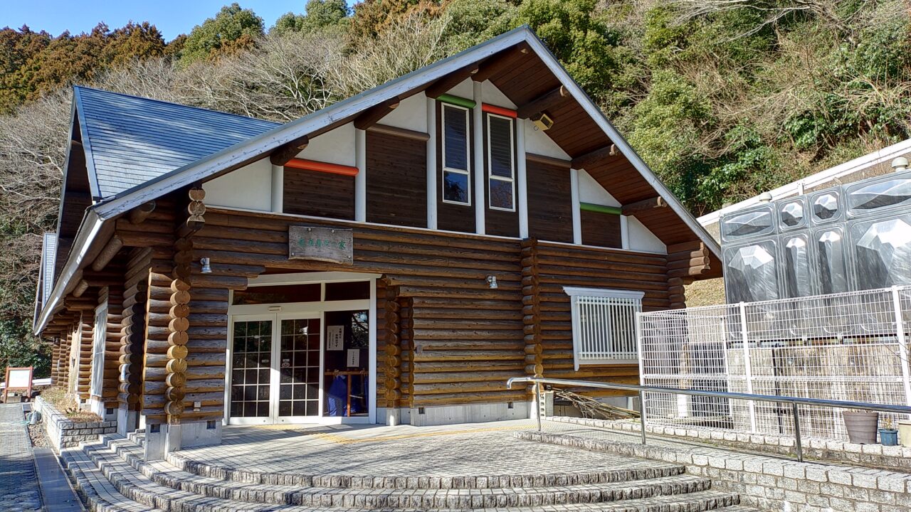 竜岩自然の家のロッジ