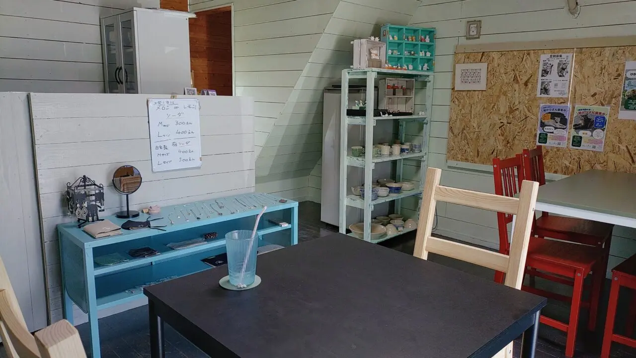 銀猫Cafeの店内
