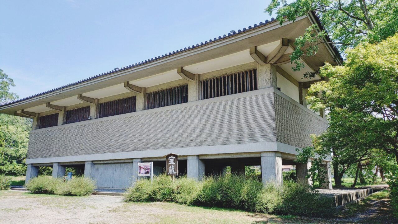 観世音寺の宝蔵