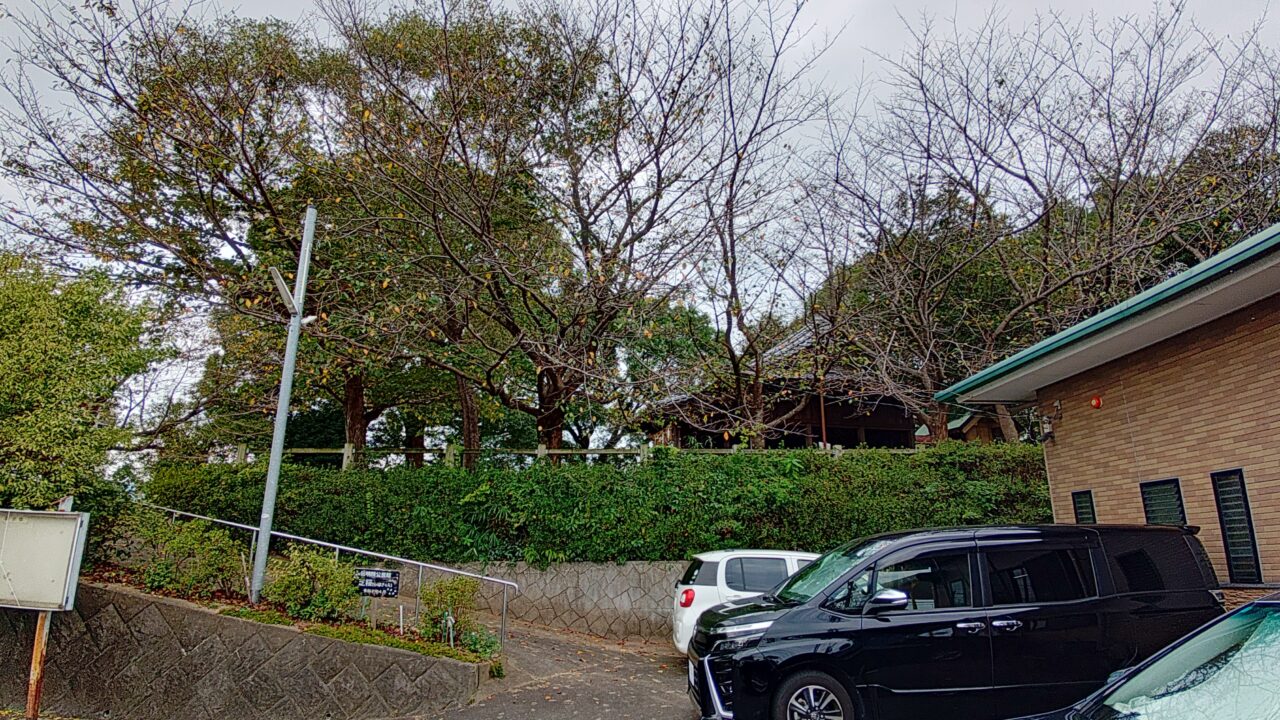 俗明院菅原神社と俗明院公民館