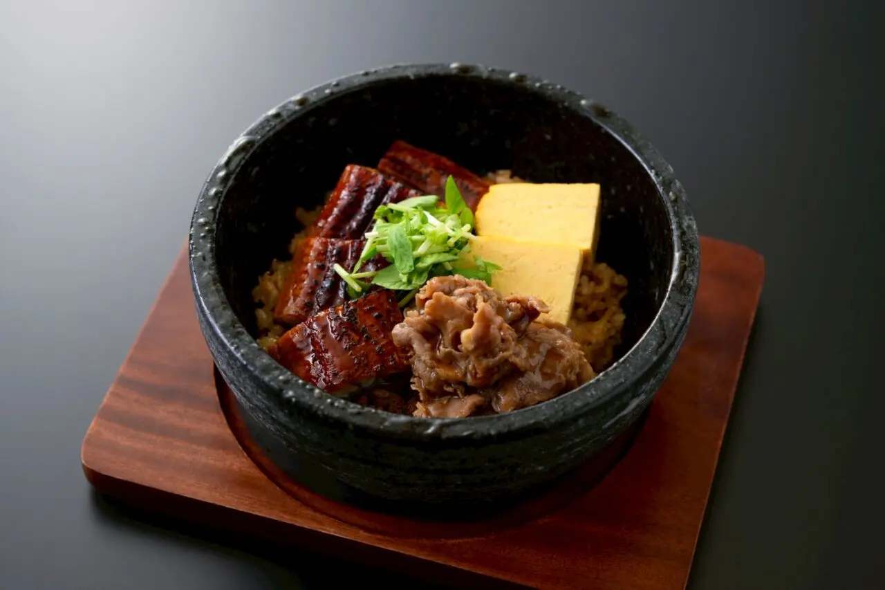 鰻のエイトの鰻と牛肉の石焼き