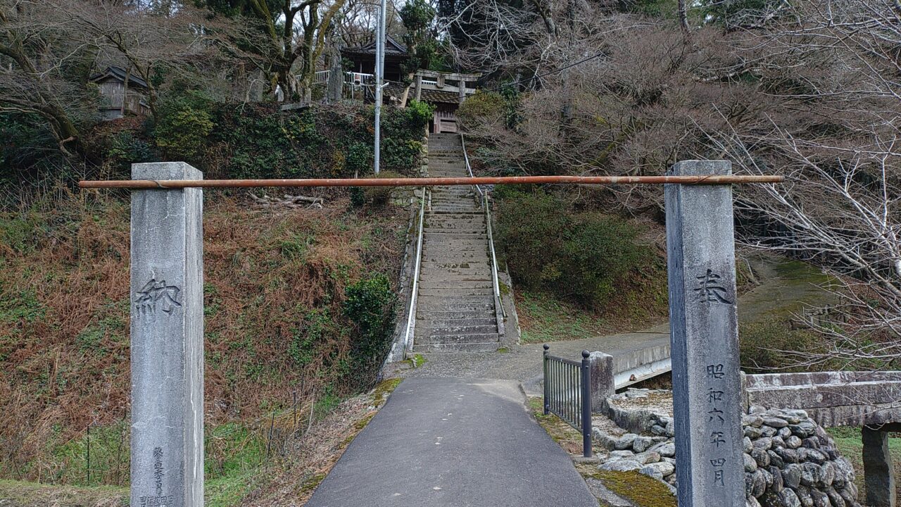 日向石粟島神社