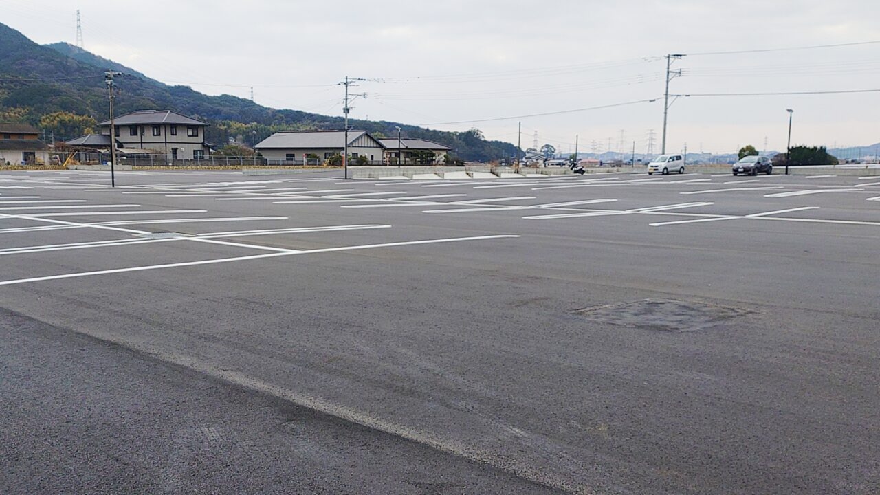 あんずお肉の工場直売所 筑紫野店の駐車場
