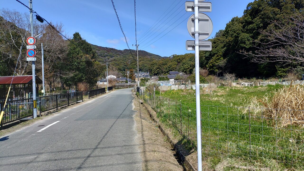 観世音寺から弘法水までの道
