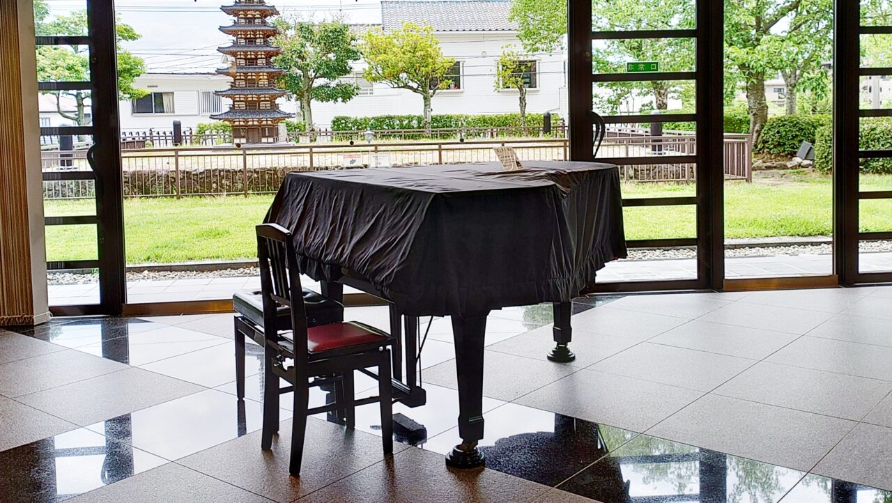 太宰府市文化ふれあい館のロビー