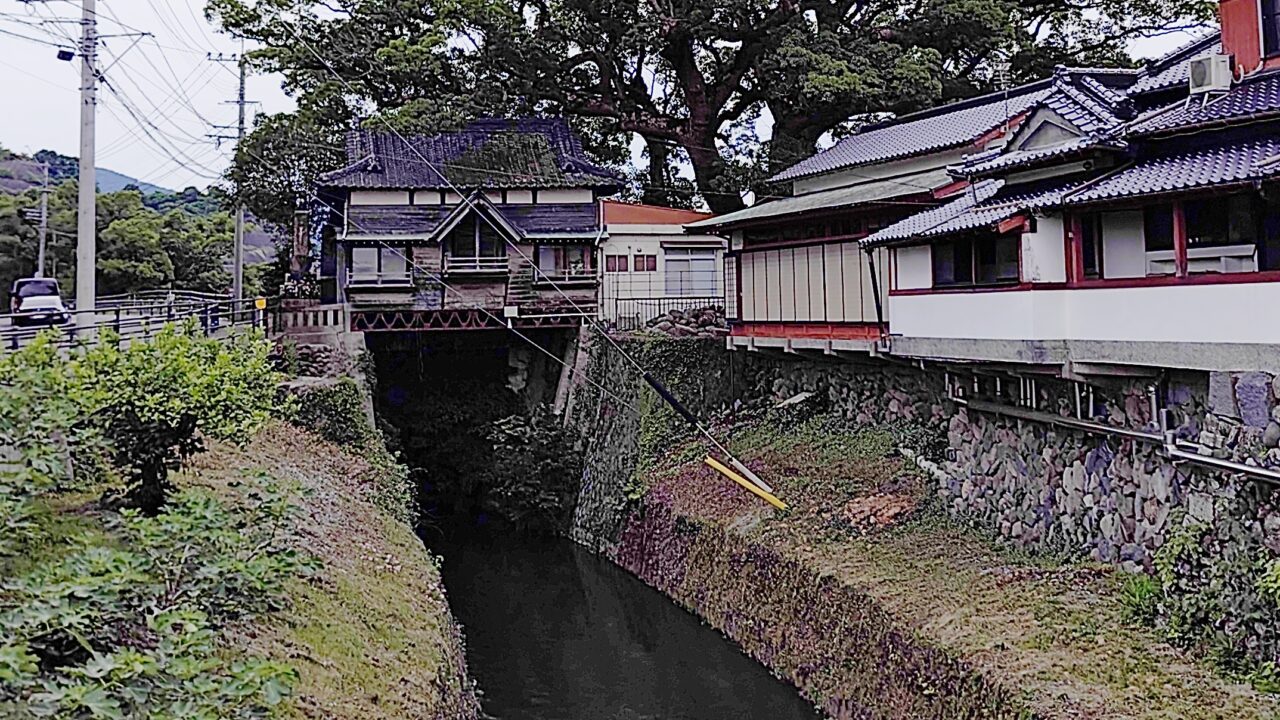 山田堰の水神社