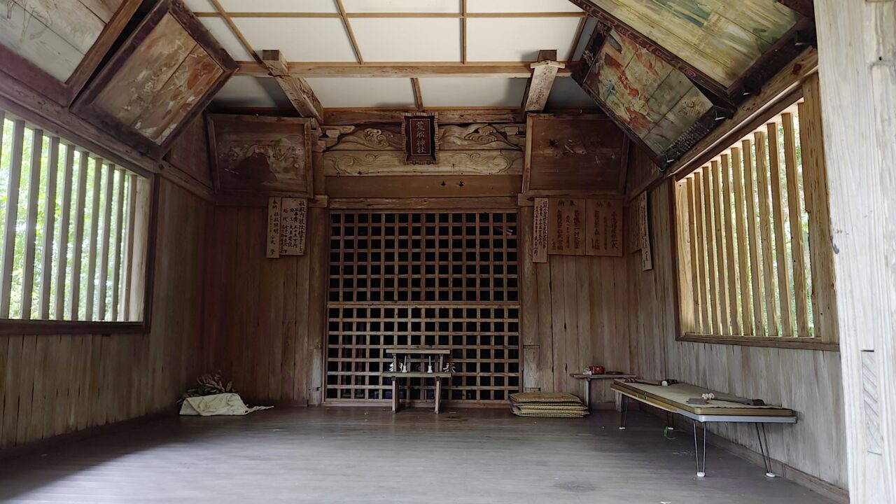 荒船神社の拝殿