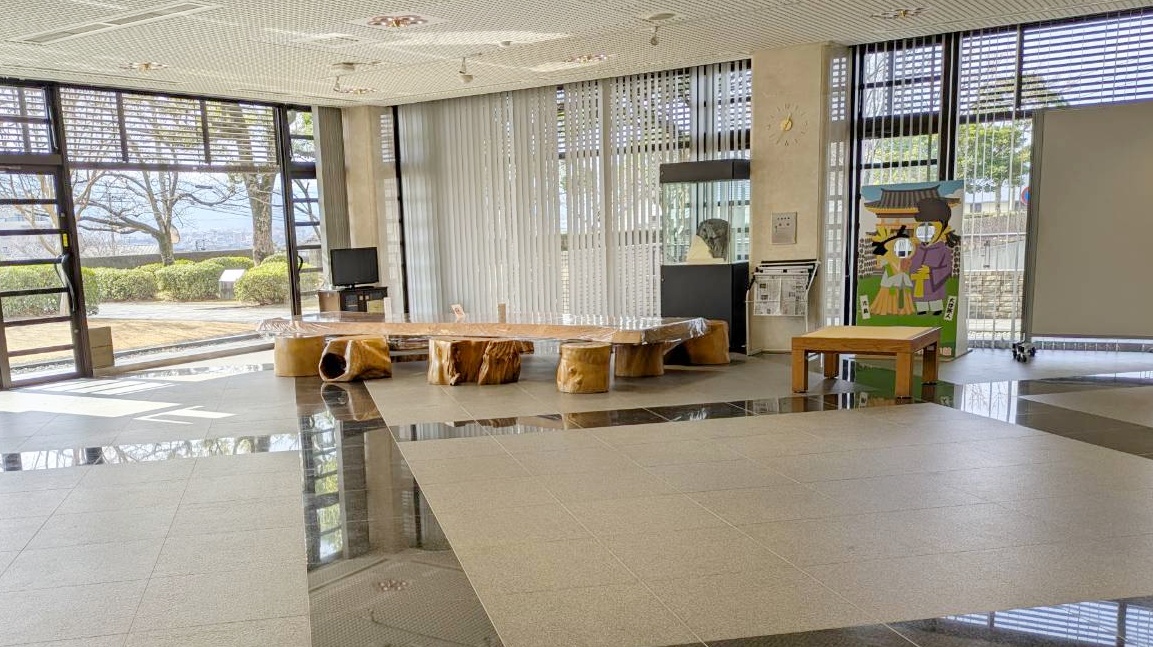 太宰府市文化ふれあい館のロビー