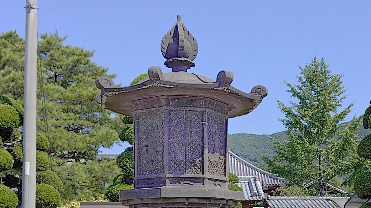 筑前国分寺の石灯籠