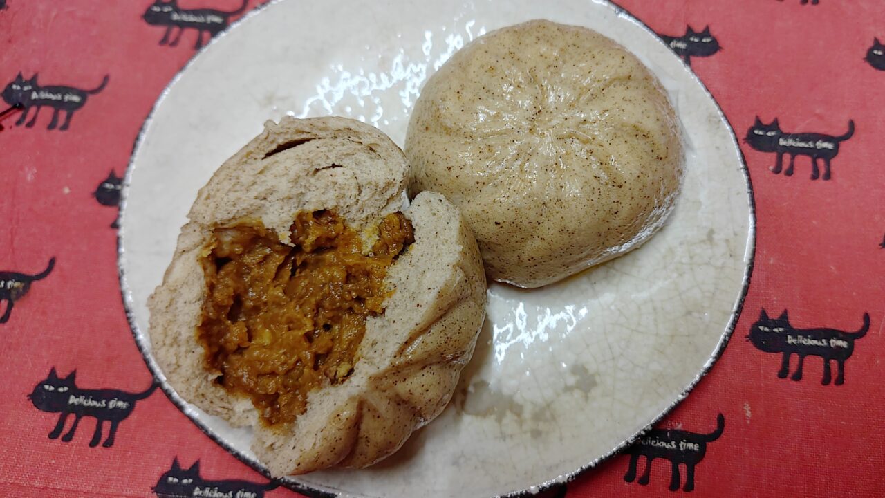 太平閣のチキンカレー饅