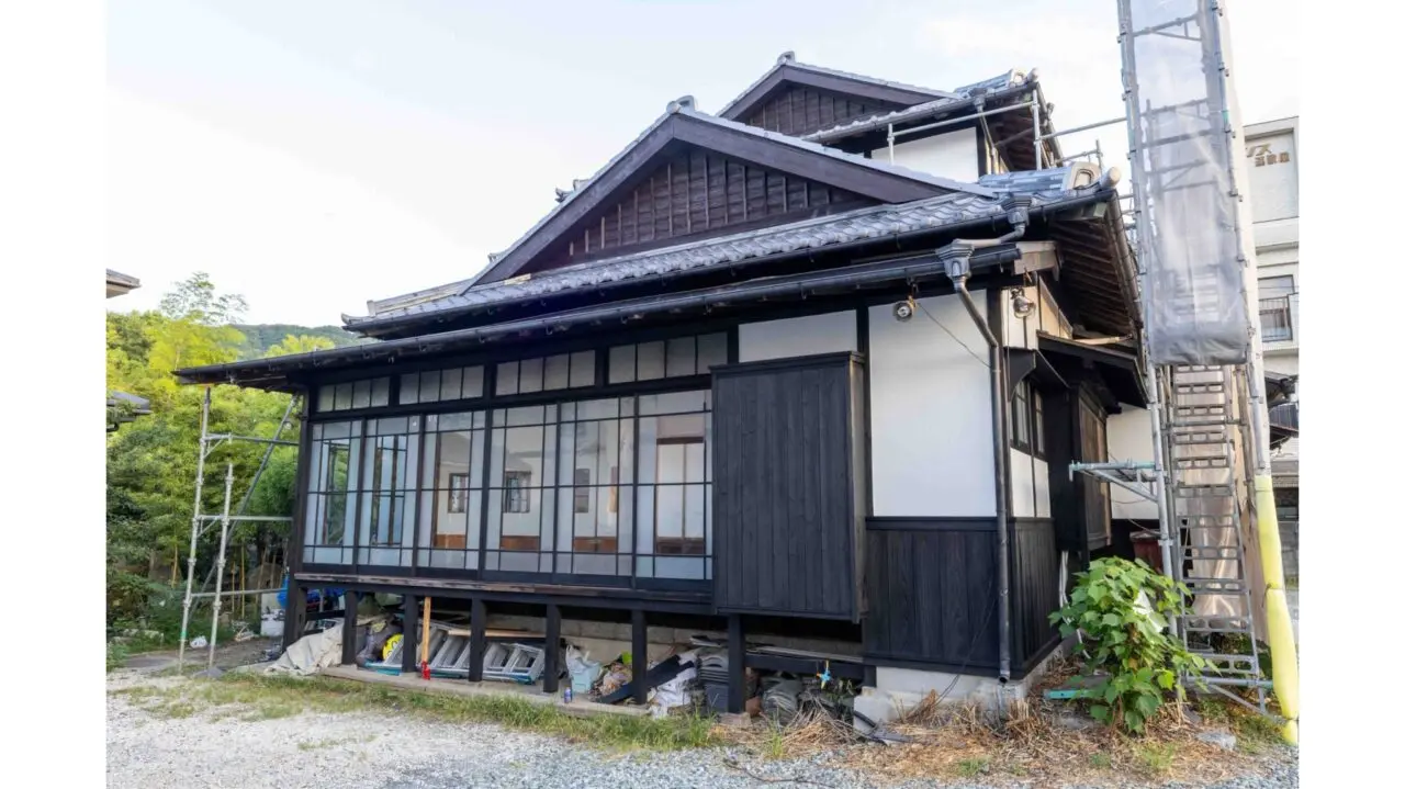 聴松園の外観