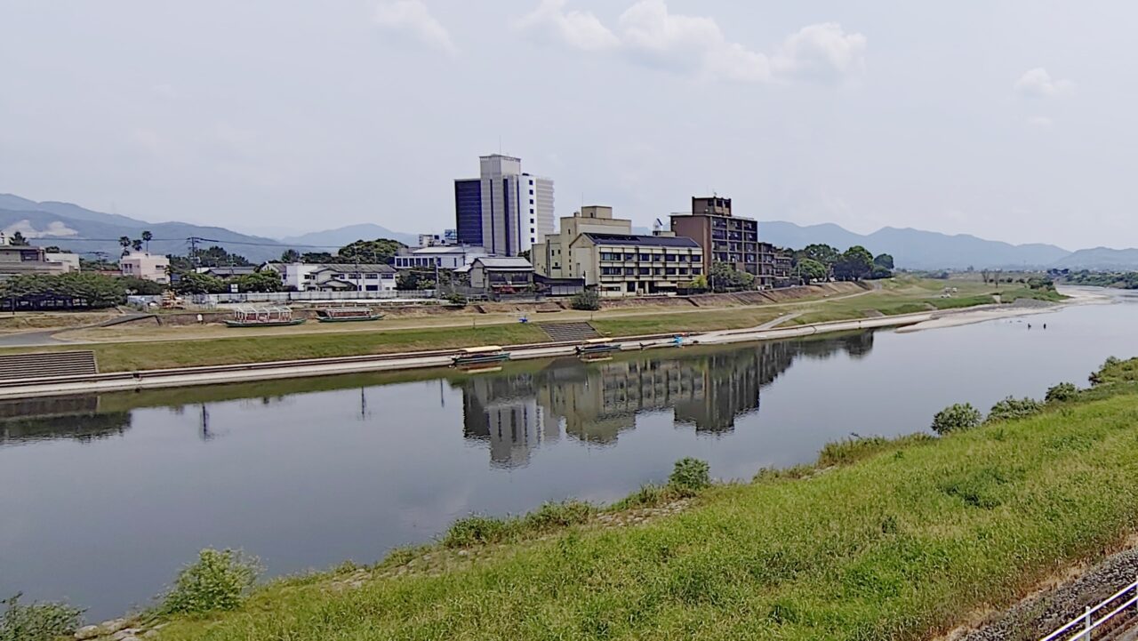 対岸から見る原鶴温泉