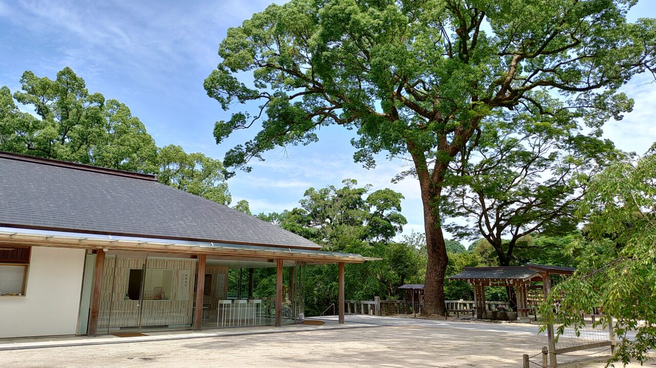 竈門神社のお札お守り授与所